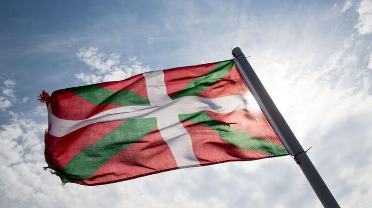 Le drapeau basque, l'Ikurrina